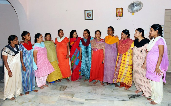 Những phụ nữ Ấn Độ chuyên mang thai hộ tại phòng khám Anand Surragoccy bang Gujarat